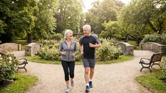 Vad som verkligen hjälper dig att hålla dig aktiv efter 65: 4 beprövade träningsformer