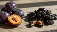 Varför torkade plommon är nyttigare än man tror: viktiga fakta om sammansättning och hälsoeffekter